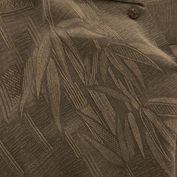 F. Rowe ( HOLD ' EM ) Button Down T Shirt 100% Silk Color Gray Size Large - Picture 6 of 10